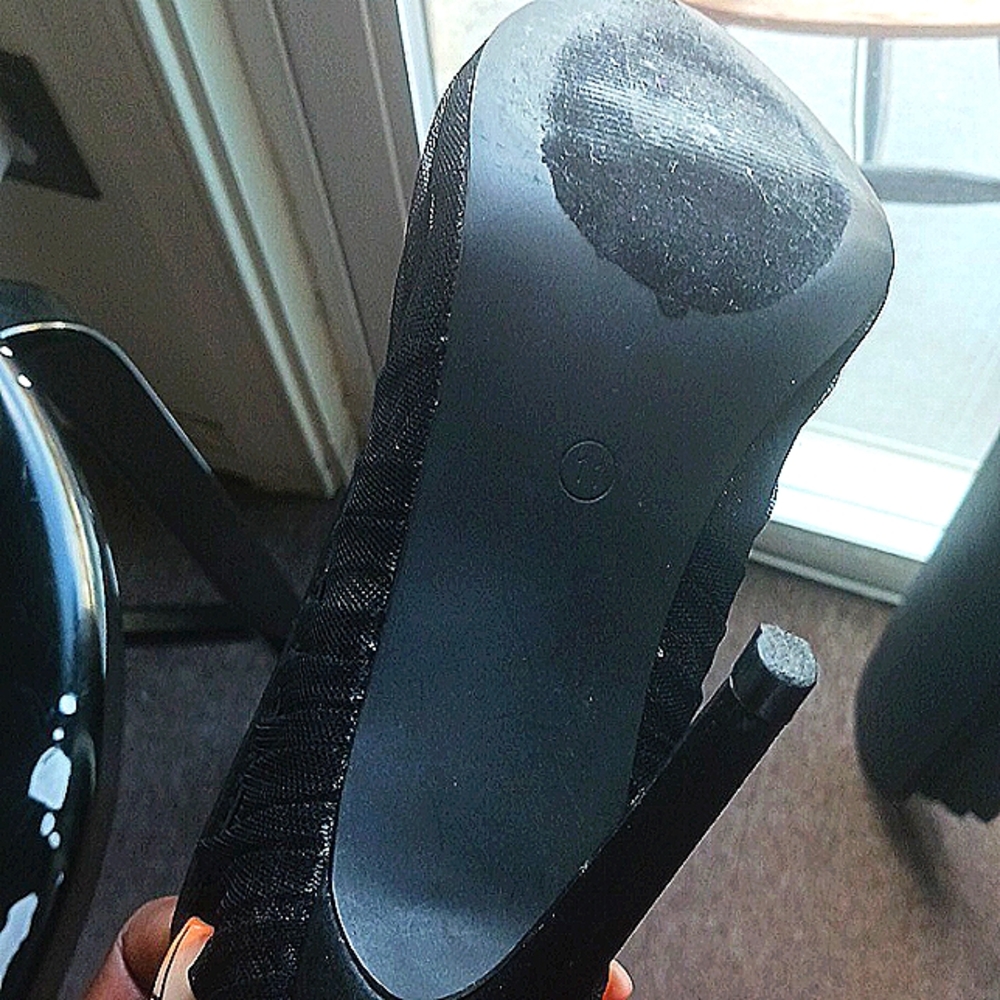 Shoes - Picture 3 of 4